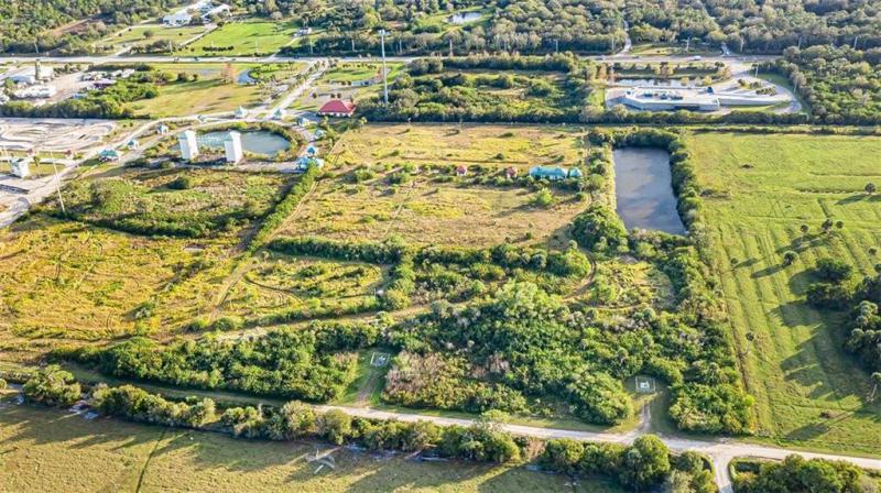  Commercial & Industrial Land Images 