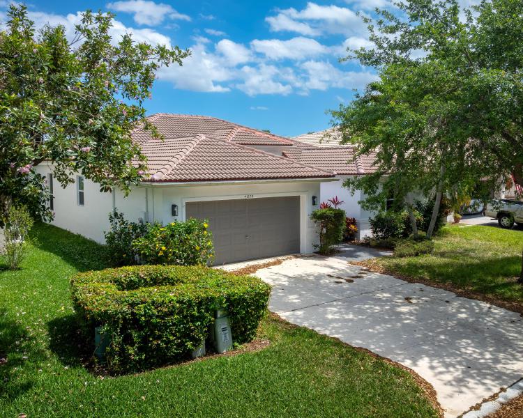  Single Family Homes Photo 6:  Coconut Creek,  FL 33073