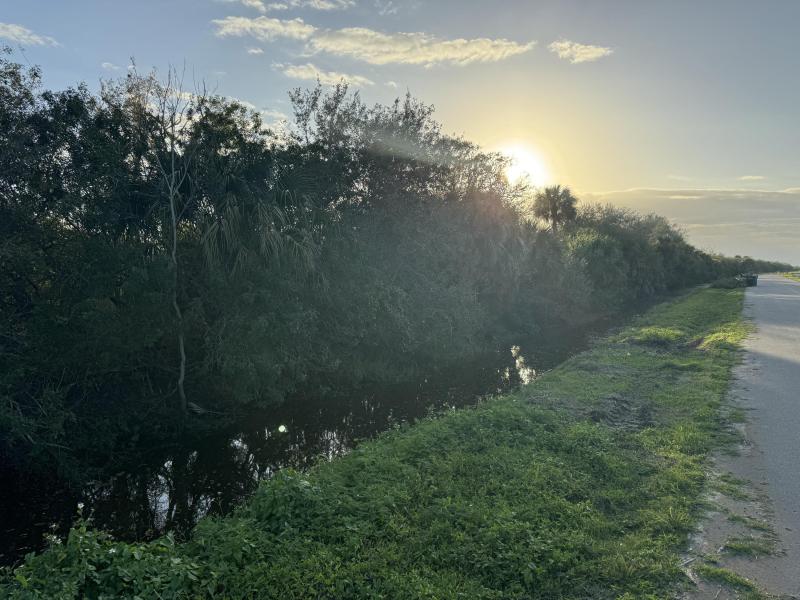  Commercial & Industrial Land Images 