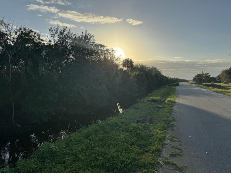  Commercial & Industrial Land Images 