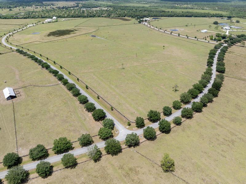  Commercial & Industrial Land Images 