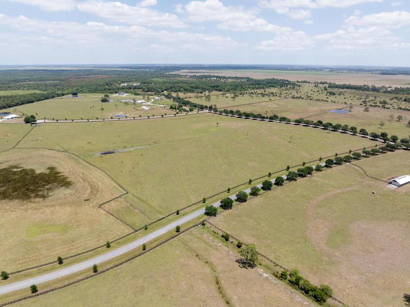  Commercial & Industrial Land Images 