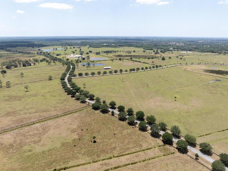  Commercial & Industrial Land Images 