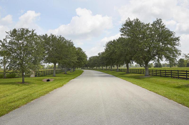  Commercial & Industrial Land Images 