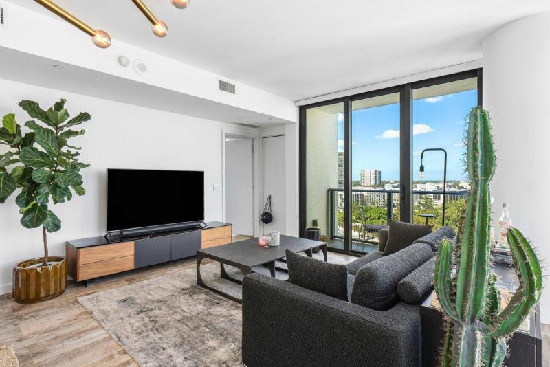  Condo & Townhome Photos