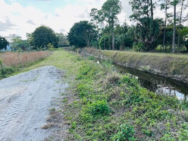  Commercial & Industrial Land Images 