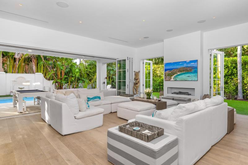  Single Family Homes Photo 12:  Palm Beach,  FL 33480