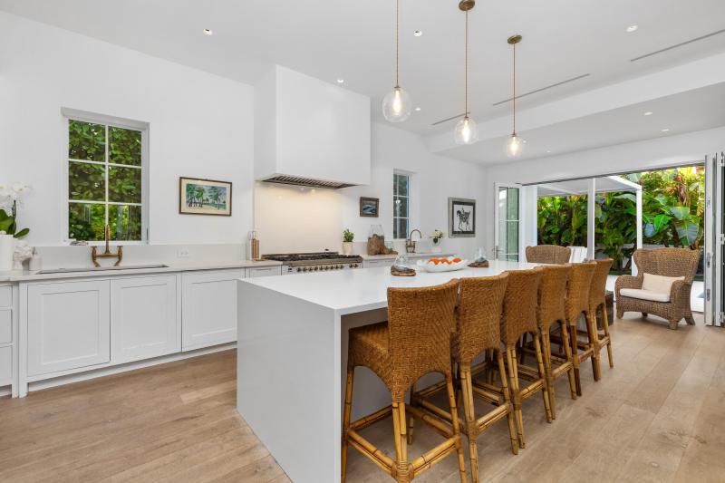  Single Family Homes Photo 17:  Palm Beach,  FL 33480