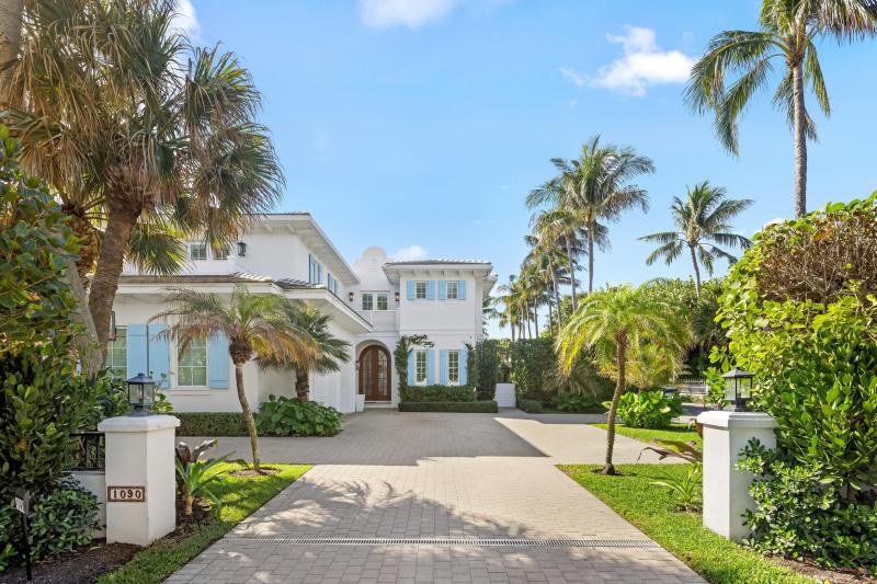  Single Family Homes Photo 2:  Palm Beach,  FL 33480
