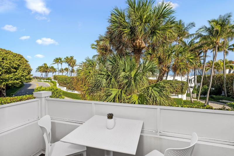  Single Family Homes Photo 22:  Palm Beach,  FL 33480