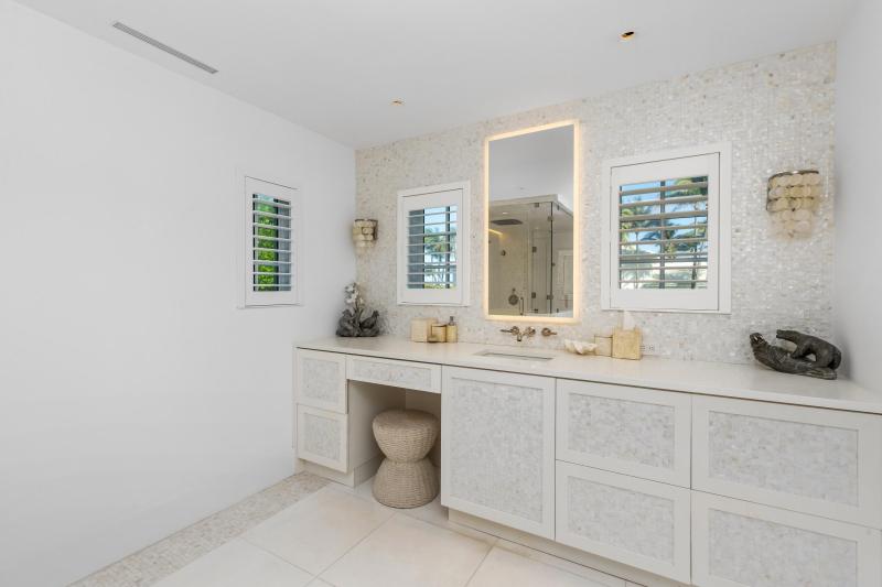  Single Family Homes Photo 26:  Palm Beach,  FL 33480