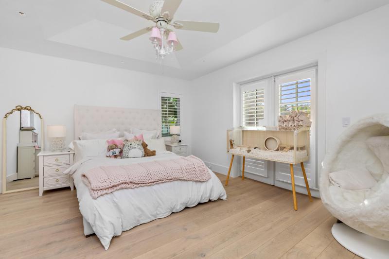  Single Family Homes Photo 32:  Palm Beach,  FL 33480