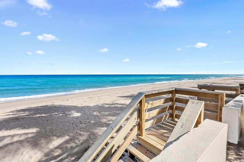  Single Family Homes Photo 58:  Palm Beach,  FL 33480