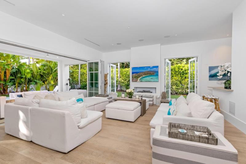  Single Family Homes Photo 9:  Palm Beach,  FL 33480