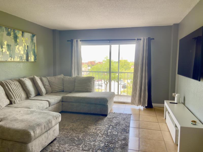  Condo & Townhome Photos