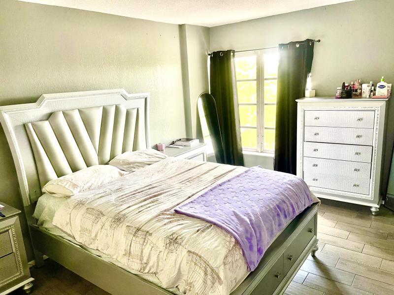  Condo & Townhome Photos