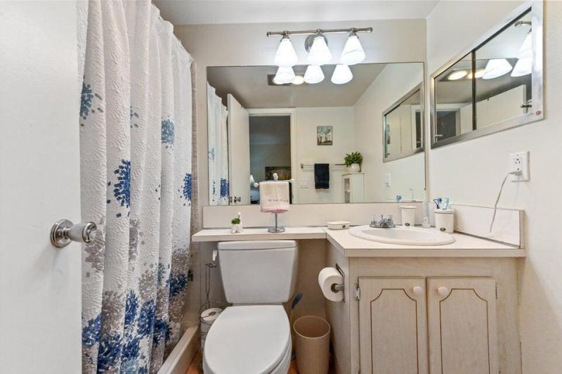  Condo & Townhome Photos