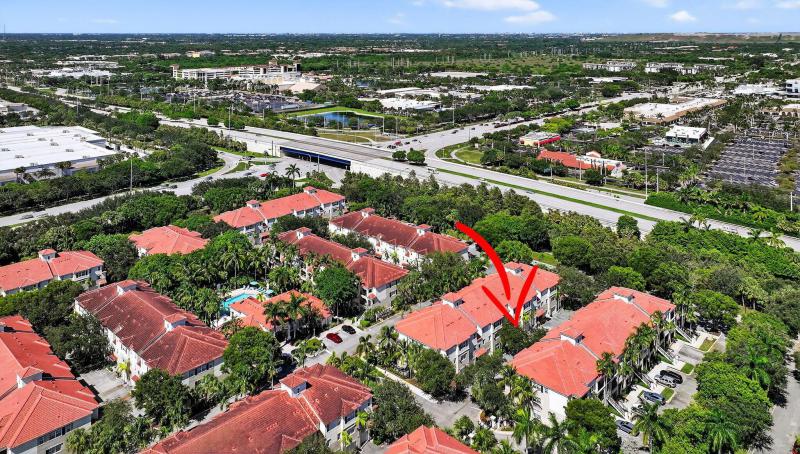  Condo & Townhome Photos