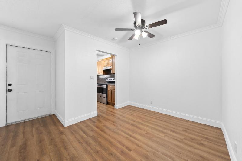  Condo & Townhome Photos