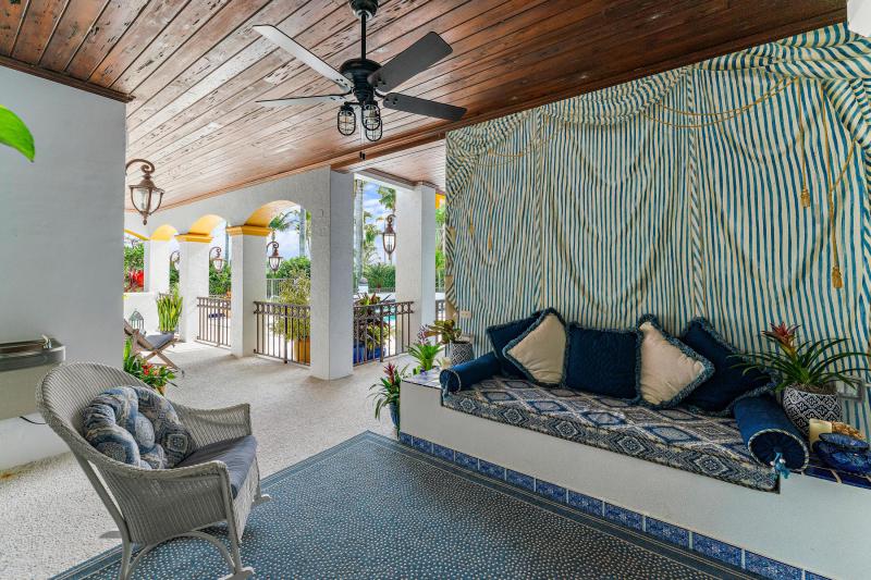  Single Family Homes Photo 10:  Palm Beach Gardens,  FL 33410