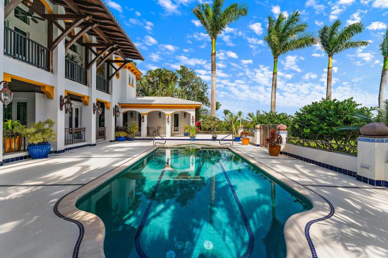  Single Family Homes Photo 11:  Palm Beach Gardens,  FL 33410