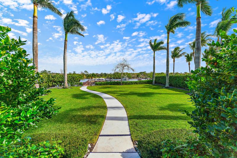  Single Family Homes Photo 18:  Palm Beach Gardens,  FL 33410