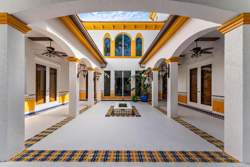  Single Family Homes Photo 8:  Palm Beach Gardens,  FL 33410