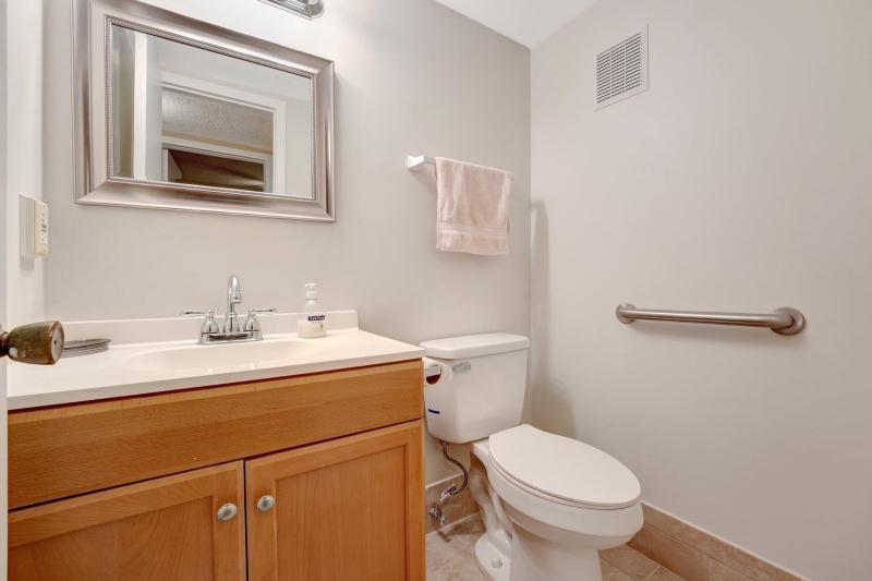  Condo & Townhome Photos