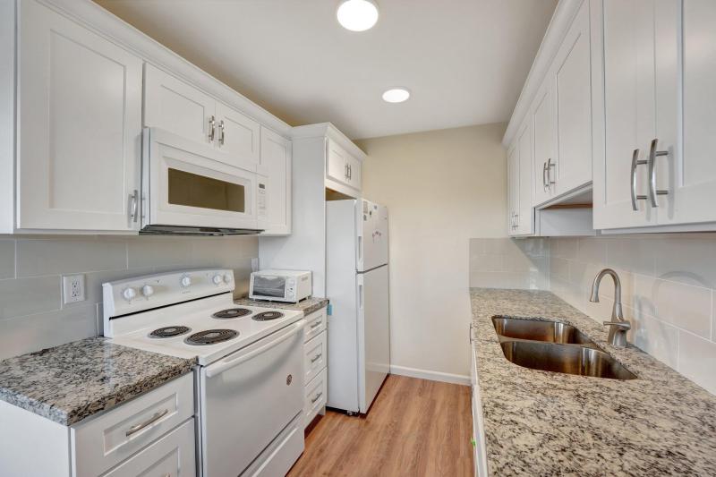  Condo & Townhome Photos