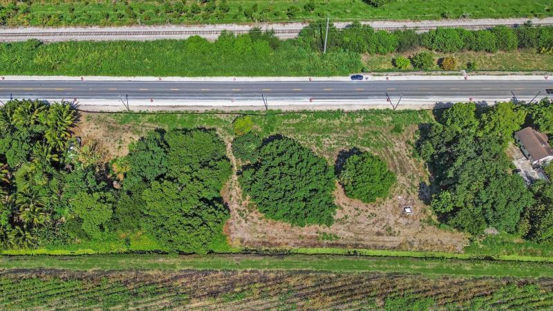  Commercial & Industrial Land Images 