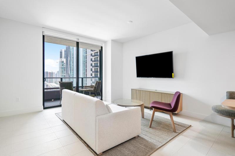  Condo & Townhome Photos