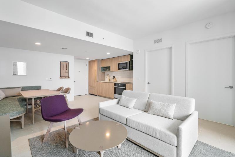  Condo & Townhome Photos