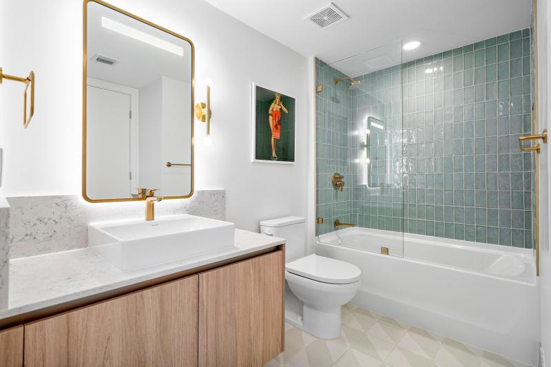  Condo & Townhome Photos