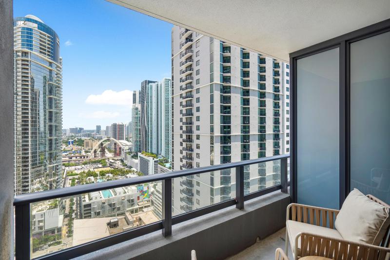  Condo & Townhome Photos