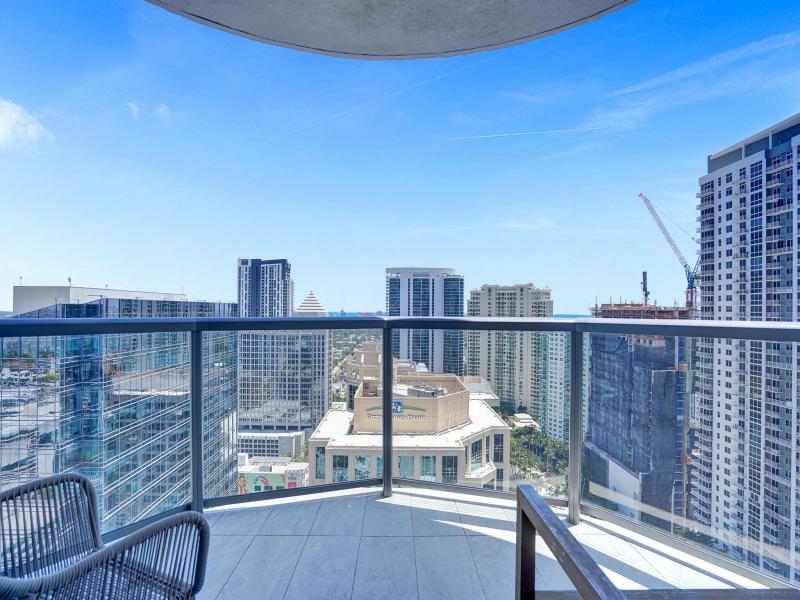  Condo & Townhome Photos