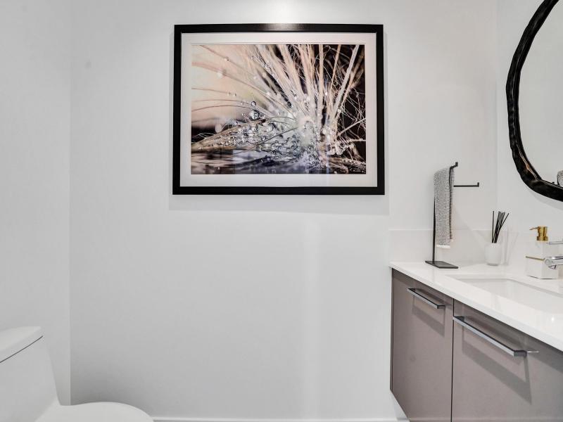  Condo & Townhome Photos