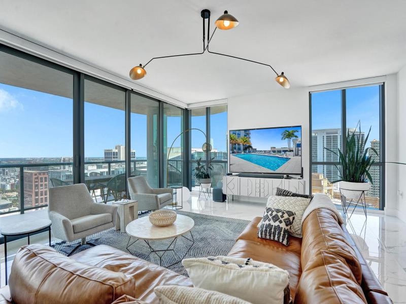  Condo & Townhome Photos