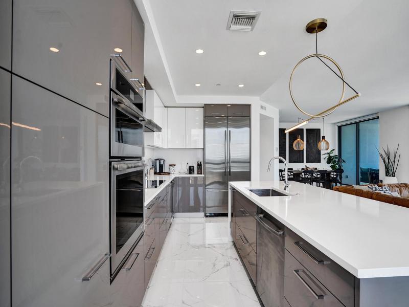  Condo & Townhome Photos