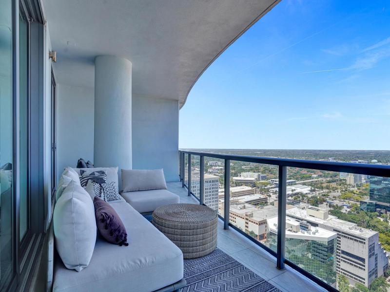  Condo & Townhome Photos