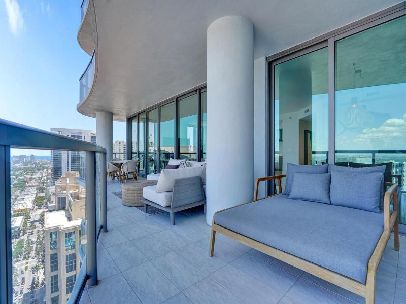  Condo & Townhome Photos