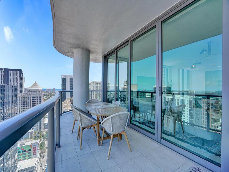  Condo & Townhome Photos