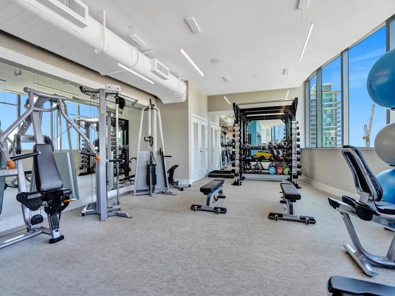  Condo & Townhome Photos