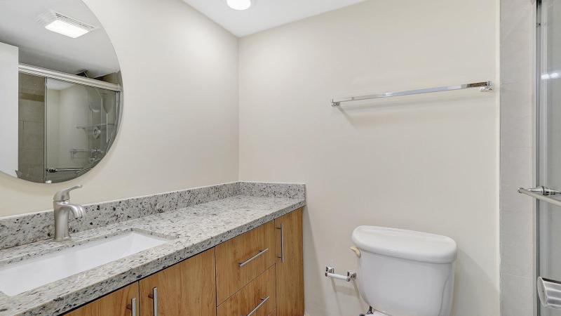  Condo & Townhome Photos
