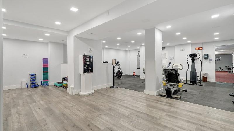  Condo & Townhome Photos