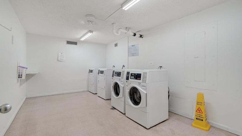  Condo & Townhome Photos