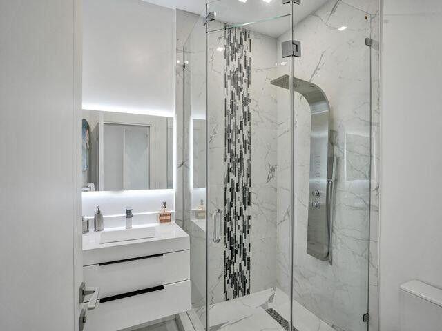  Condo & Townhome Photos