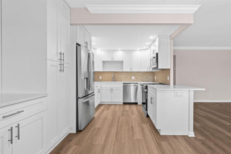  Condo & Townhome Photos