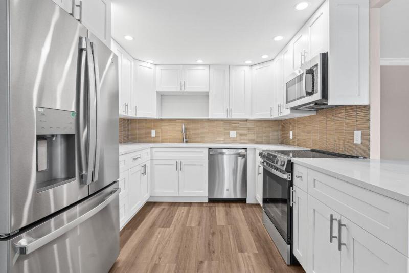  Condo & Townhome Photos