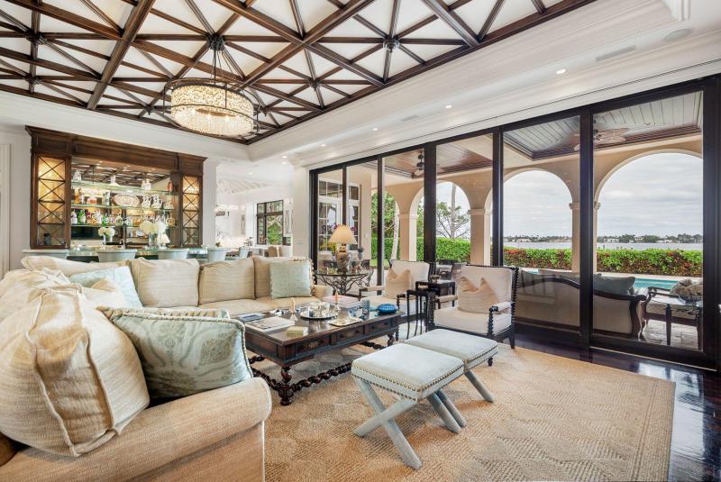  Single Family Homes Photo 10:  West Palm Beach,  FL 33405