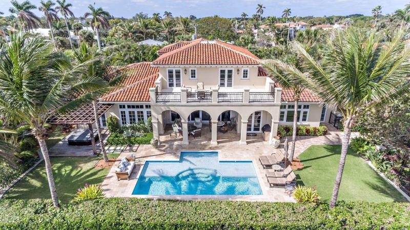  Single Family Homes Photo 2:  West Palm Beach,  FL 33405